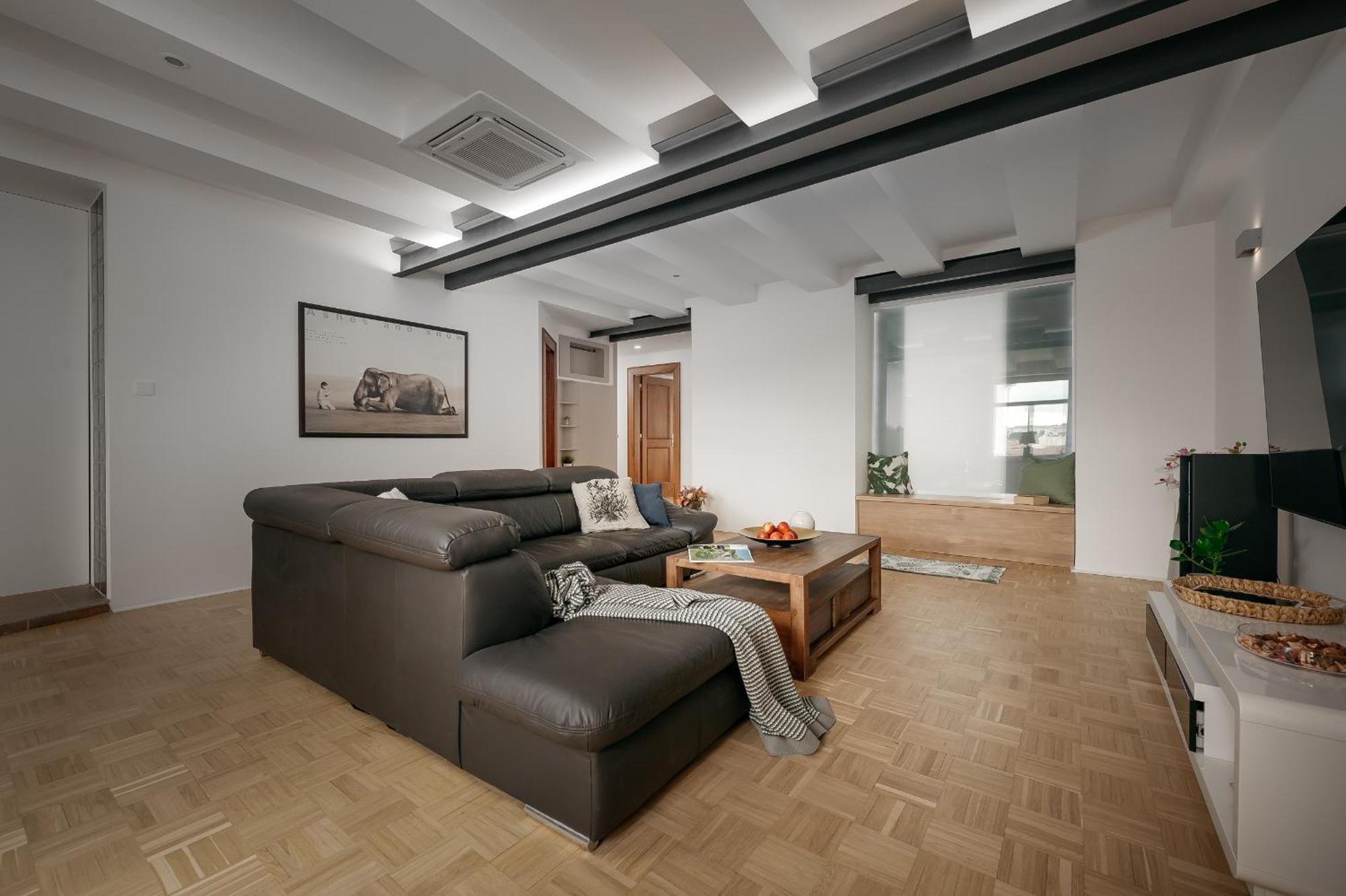 Dot 3 Bdr Apartment With Tyn Cathedral View & Ac براغ المظهر الخارجي الصورة